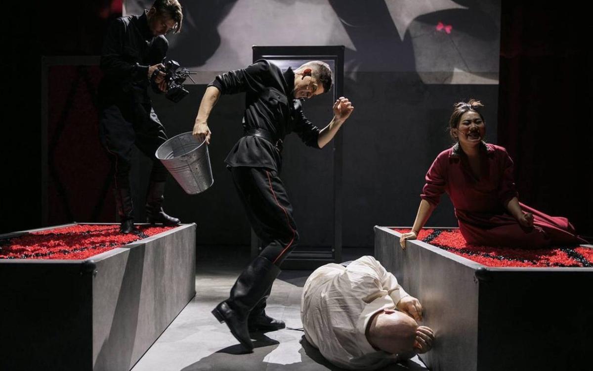 Спектакль "Кремулятор"